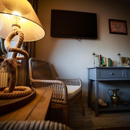 Exquisite 3 Room Apartment In The Heart Of Thetown Câmpulung Moldovenesc Exterior foto